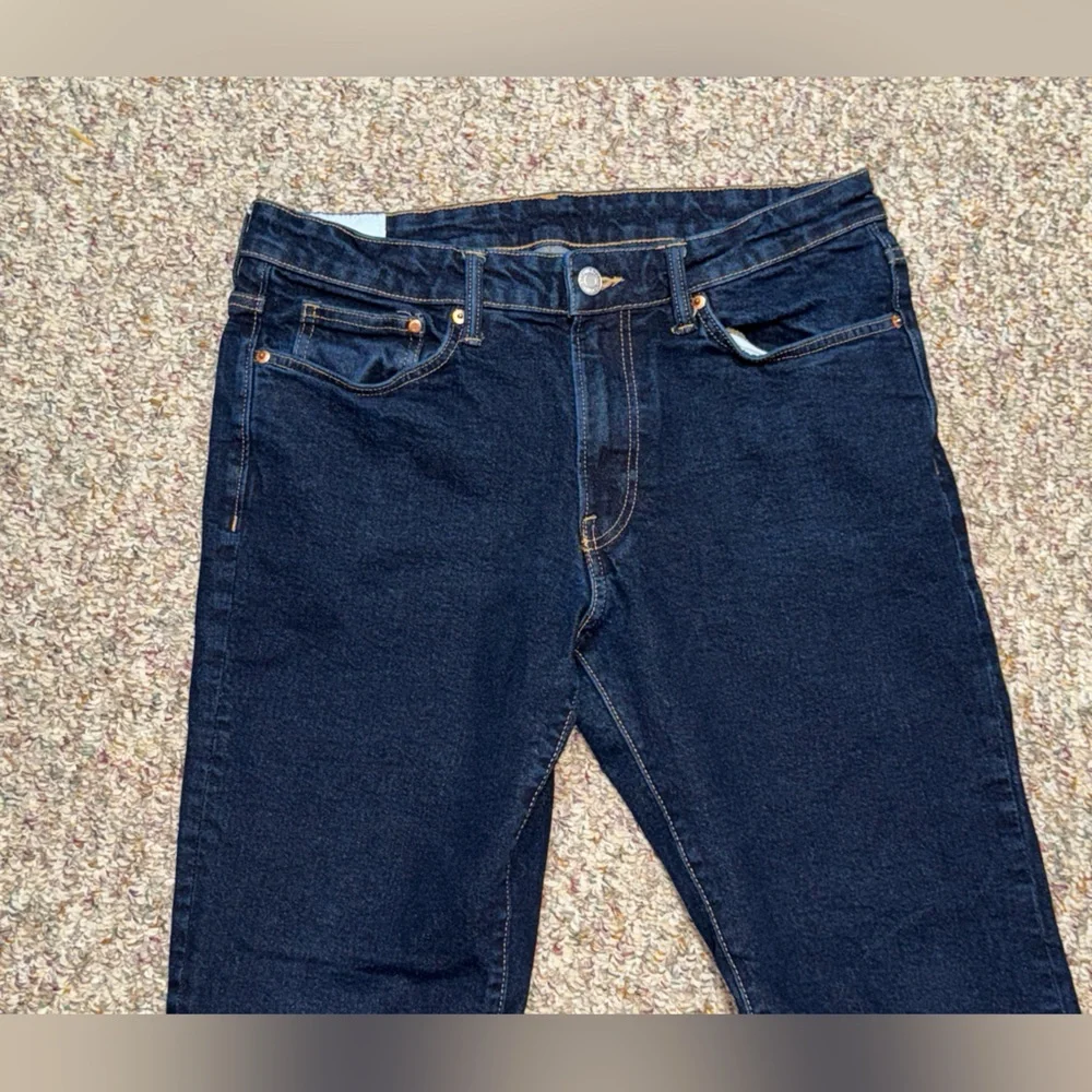 H&M Men's Dark Blue Jeans straight regular fit 32x32 mens size‎ 32